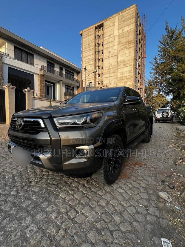 Toyota Hilux 2021