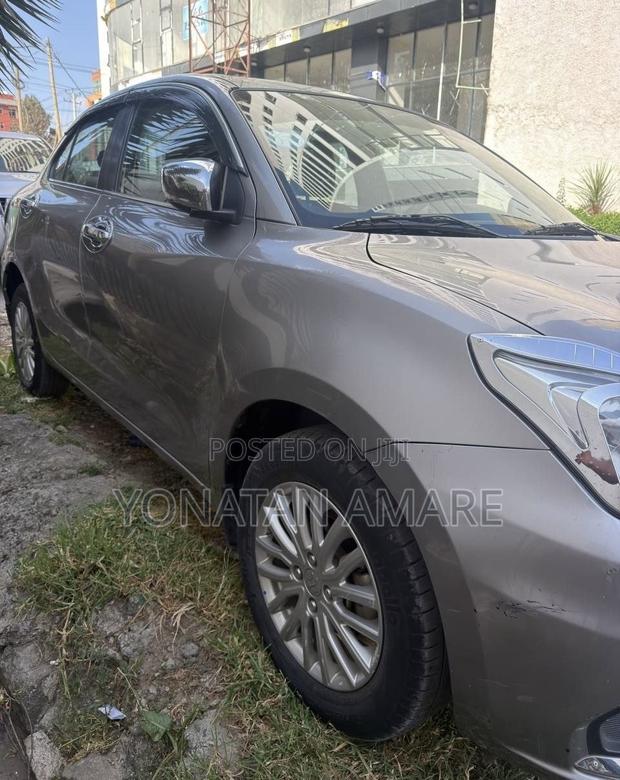 Suzuki Dzire 2022 Silver
