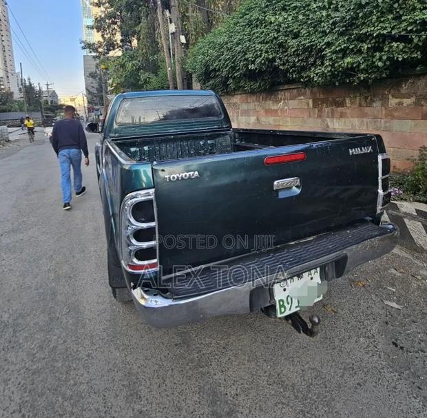 Toyota Hilux 2007 Gray