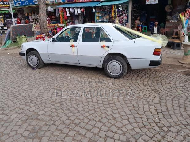 Mercedes-Benz 230E 2000 White