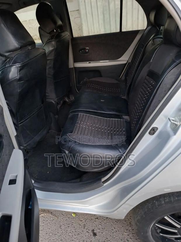 Toyota Yaris 2010 Silver