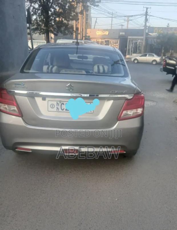 Suzuki Dzire 2022 Silver