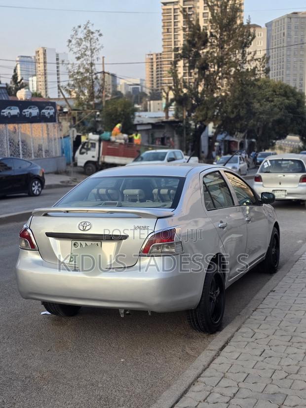 Toyota Yaris Sedan 2007 Silver
