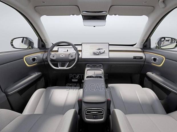 New Changan Nevo Q07 Laser Honorable Edition 2026 Silver