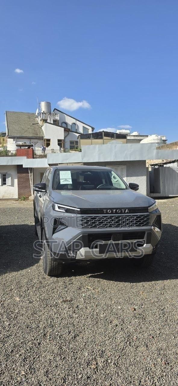 New Toyota Hilux Invincible (Hybrid) 2026 Gray