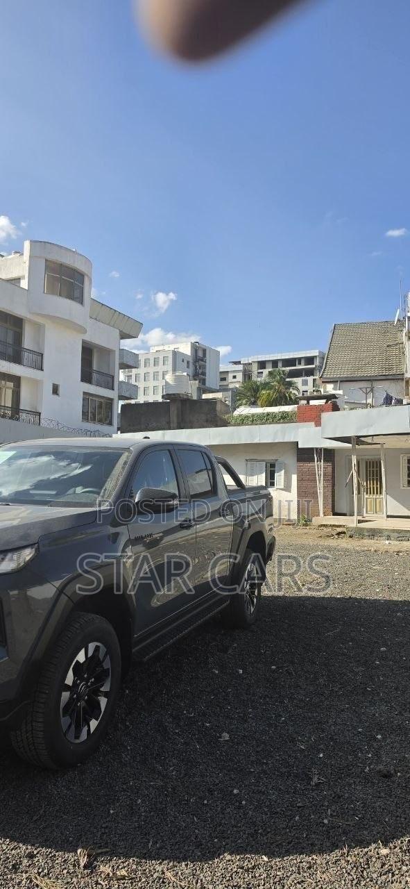 New Toyota Hilux Invincible (Hybrid) 2026 Gray