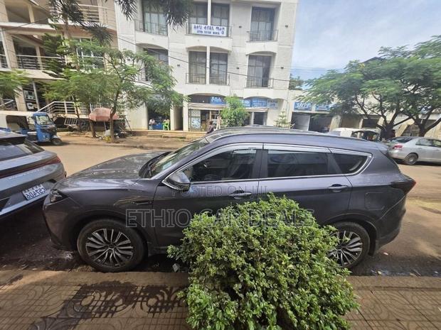 Jetour X70 Plus 2025 Gray