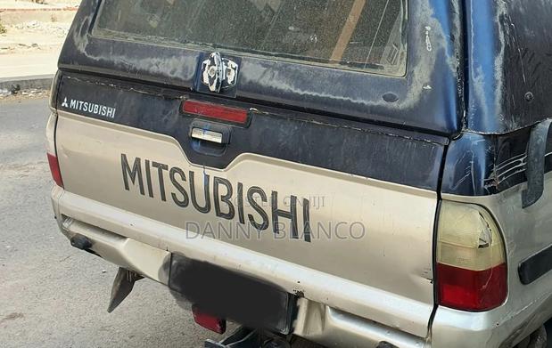 Mitsubishi L200 Club Cab 2.5 136hp 4WD 2005