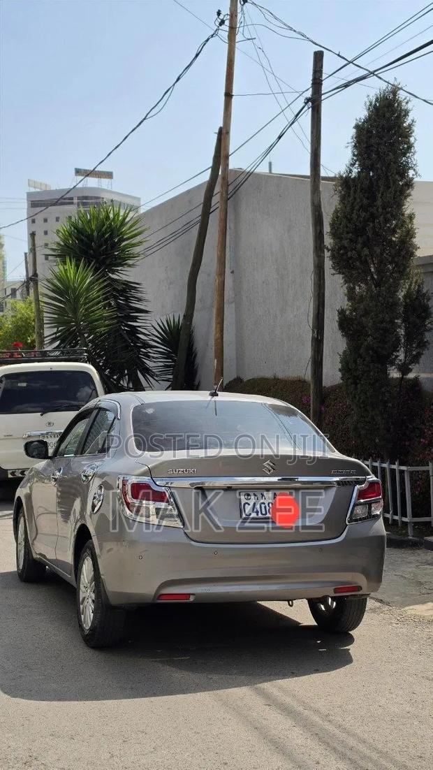 Suzuki Dzire 2022 Silver