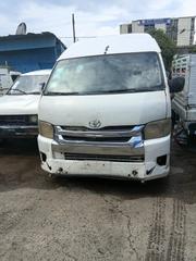 Toyota Grand HiAce 2001 White for sale
