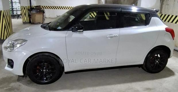 Suzuki Swift 2022 White