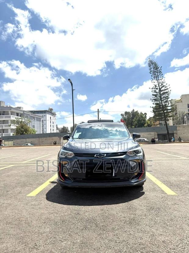 Chevrolet Orlando 2022 Gray
