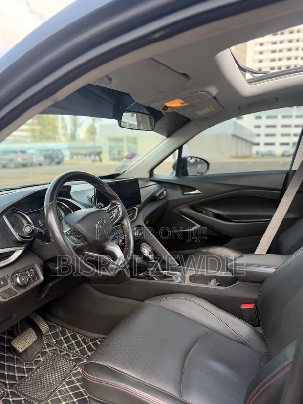 Chevrolet Orlando 2022 Gray