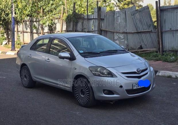 Toyota Yaris 2005 Silver