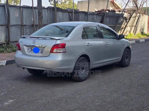 Toyota Yaris 2005 Silver