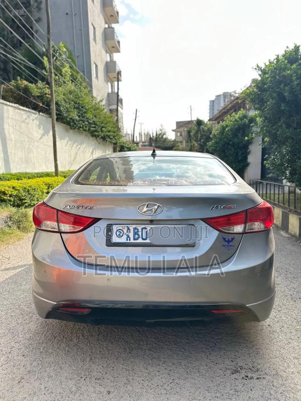 Hyundai Avante 2015 Gray