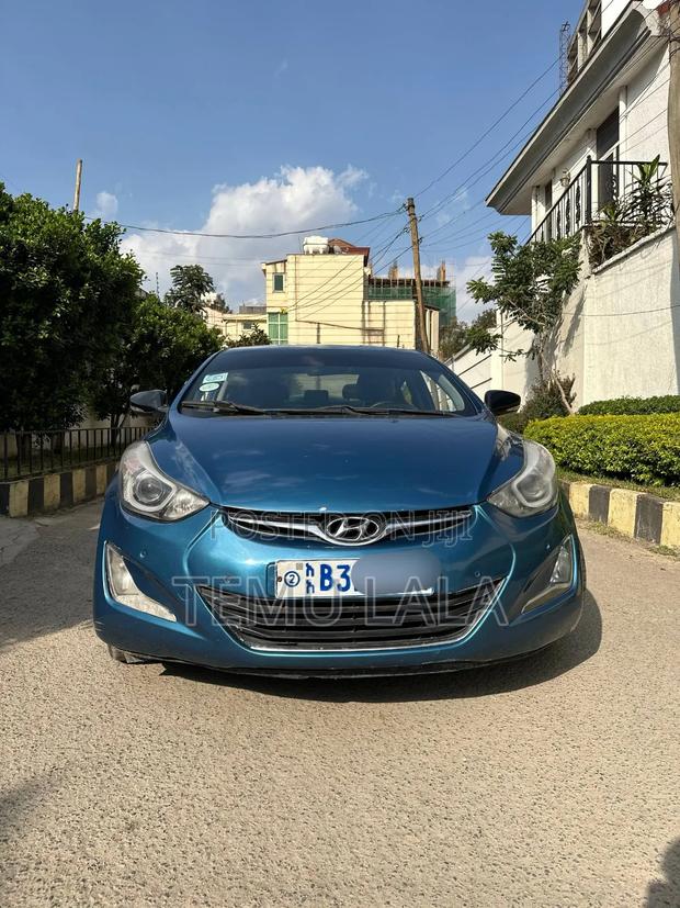 Hyundai Avante 2015 Blue