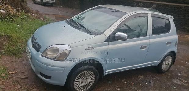 Toyota Vitz 2004 Blue