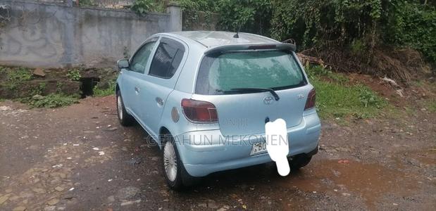 Toyota Vitz 2004 Blue