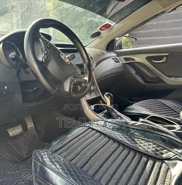 Hyundai Avante 2017 Gray