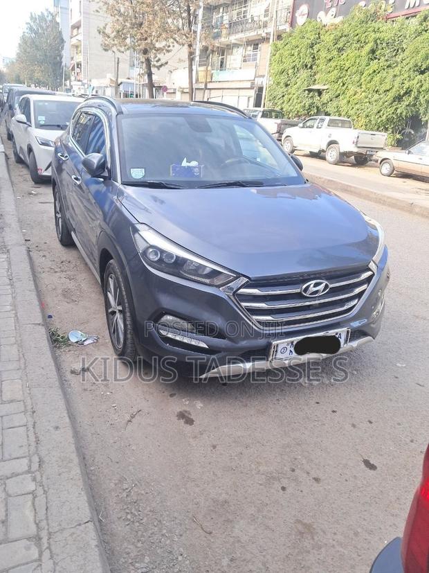Hyundai Tucson 2017 Gray