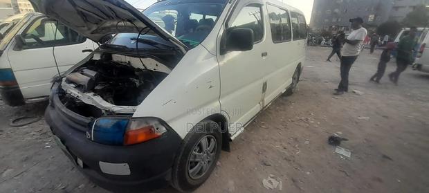 Toyota Grand HiAce 1999 White