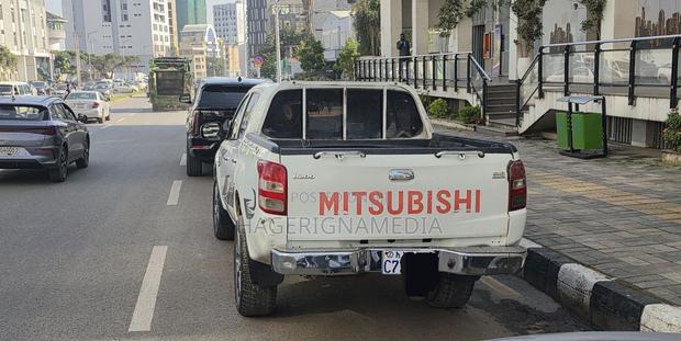 Mitsubishi L200 2015 White