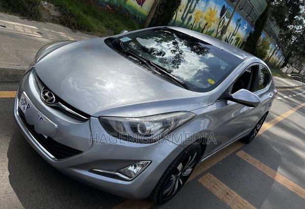 Hyundai Avante 2015 Silver