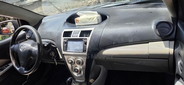 Toyota Belta 2006 Silver
