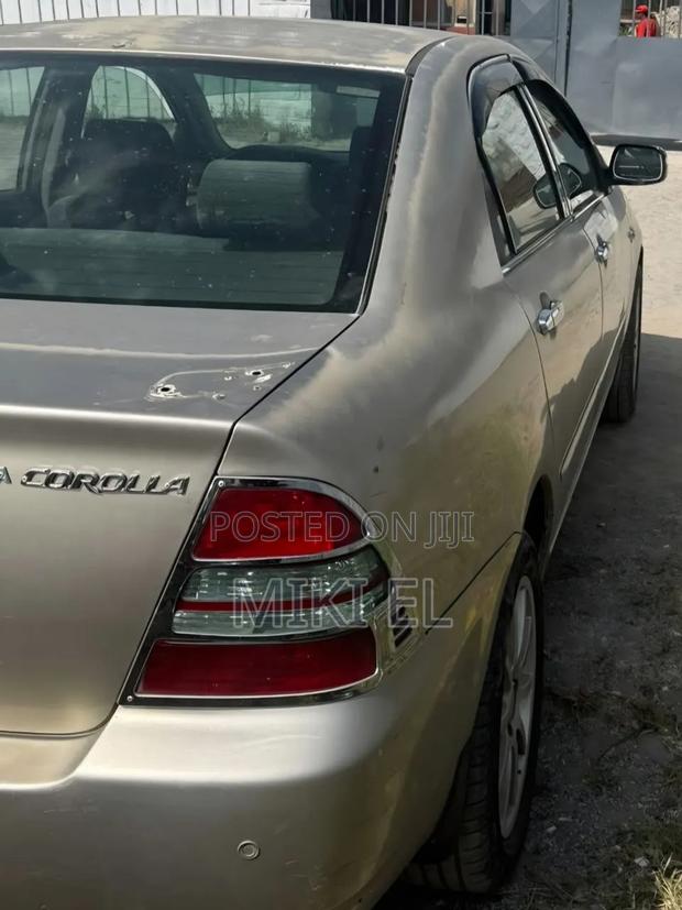 Toyota Corolla Sedan 2003 Gold