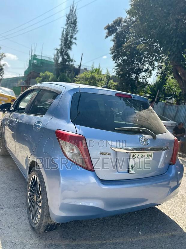 Toyota Yaris 2012