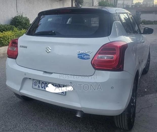 Suzuki Swift 2021 White