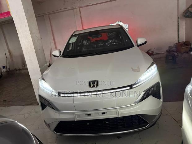 New Car 2023 White
