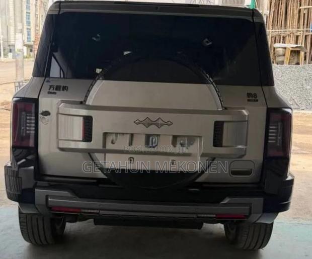 New BYD Leopard 8 2.0 Hybrid AWD 2025 Gold