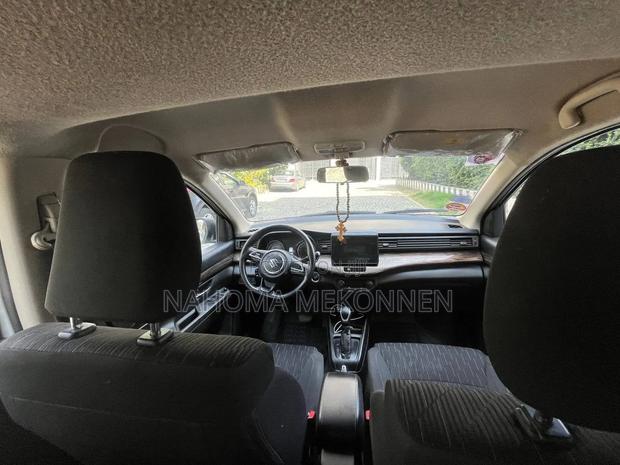 Suzuki Ertiga 2021 Silver
