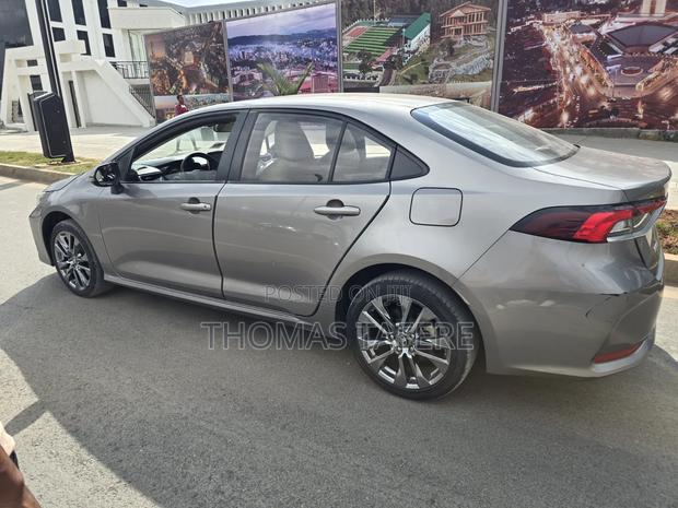 Toyota Corolla 2022 Gold