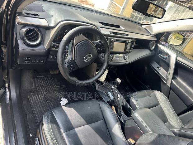 Toyota RAV4 2014