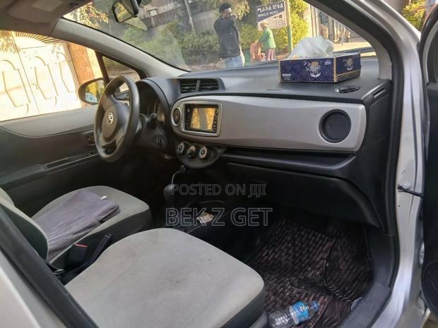 Toyota Yaris 2011 Silver