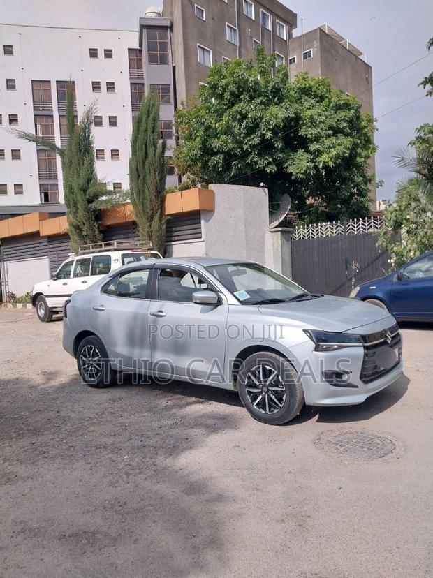 Suzuki Dzire 2025 Silver