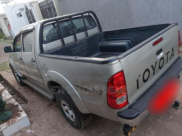 Toyota Hilux 2.5 Cab 2005 Silver