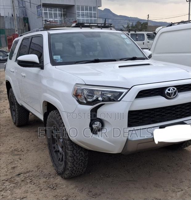 Toyota 4-Runner 2019 White
