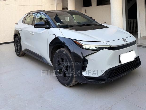 Toyota bZ4X 2022 White