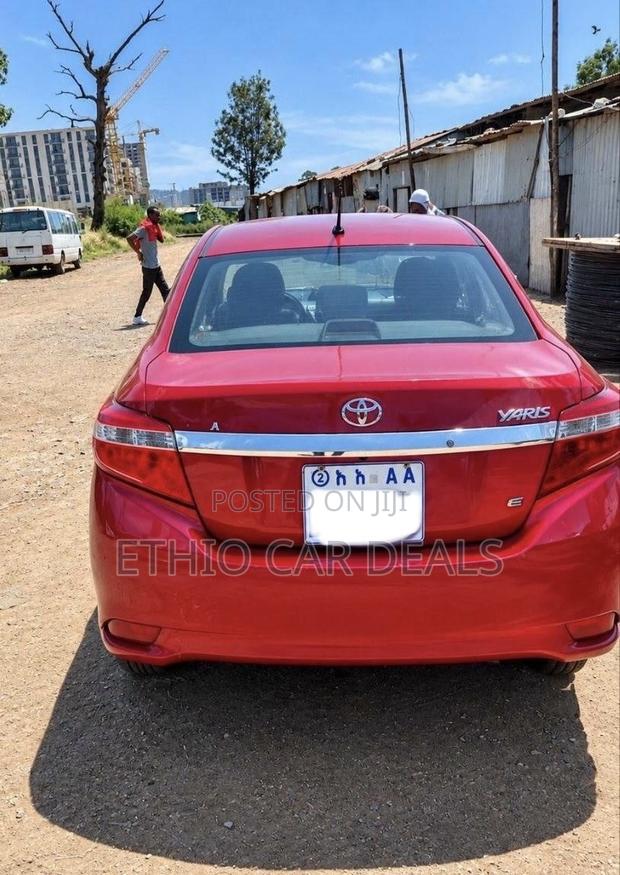 Toyota Yaris 2014 Red