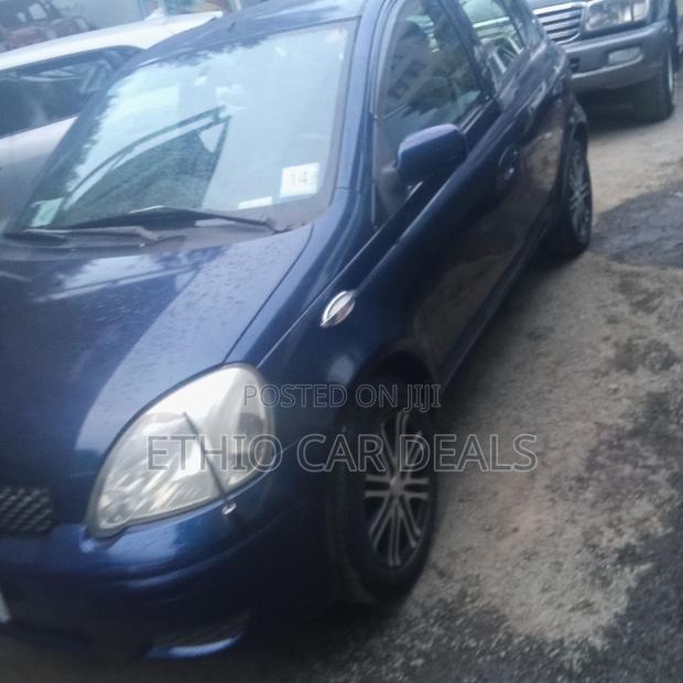 Toyota Vitz 2002 Blue