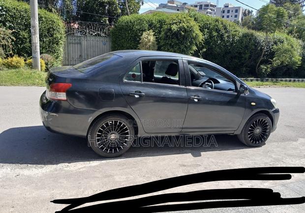 Toyota Yaris 2008 Blue