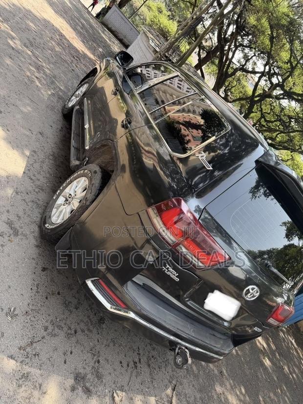 Toyota Land Cruiser 2014 Black
