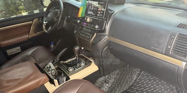Toyota Land Cruiser 2014 Black