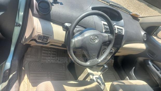 Toyota Yaris 2008 Blue