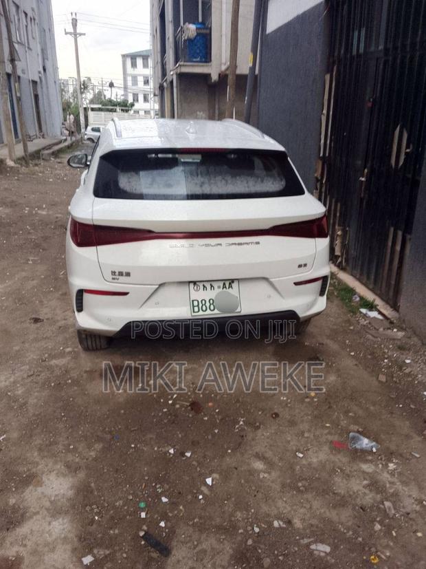 BYD E2 43 kWh 94 hp FWD 2024 White
