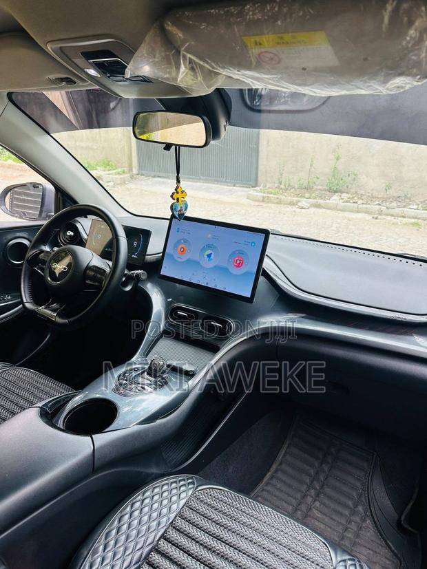 BYD E2 43 kWh 94 hp FWD 2024 White